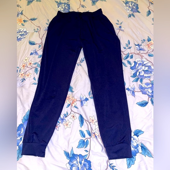 Distressed Set 💙 - Picture 2 of 3